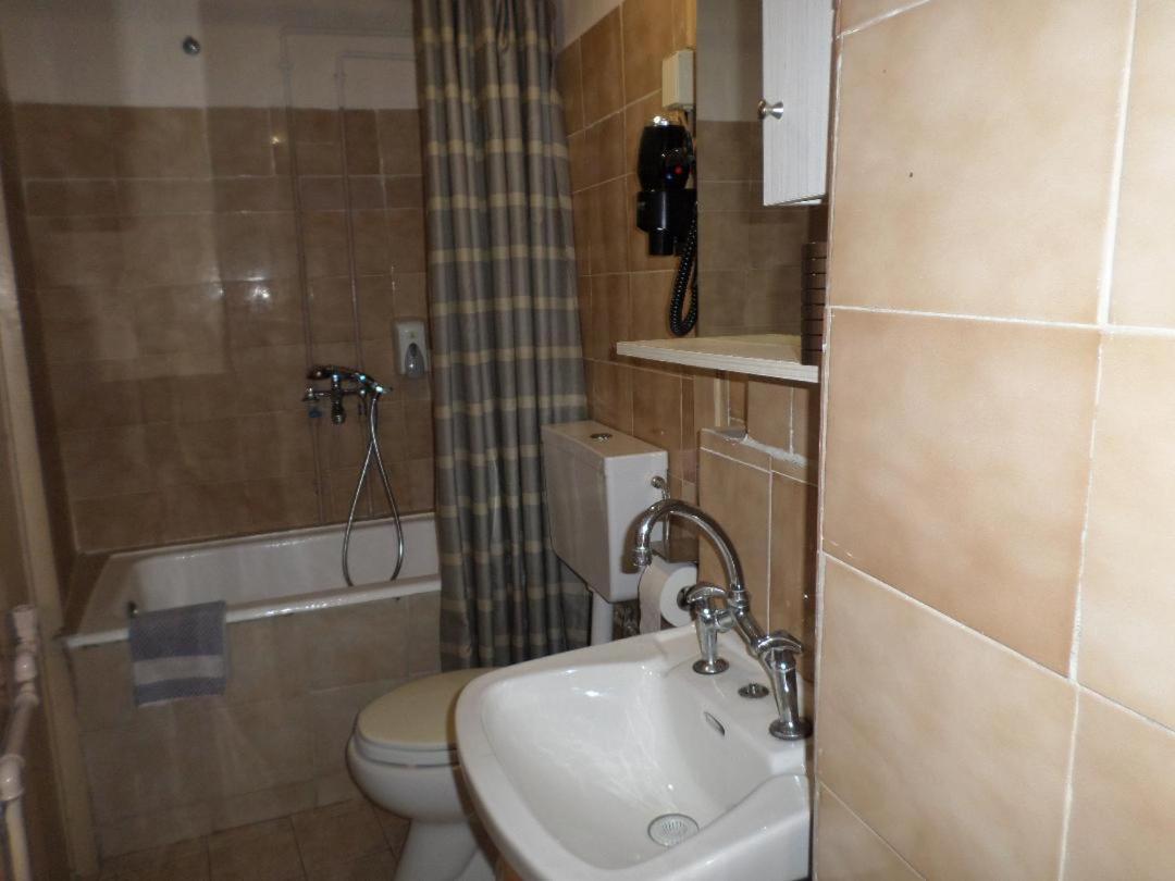 Tina Hotel Ханья Экстерьер фото